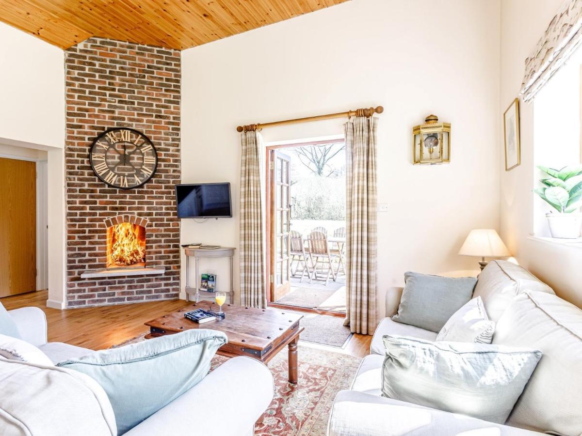 2 Bed In Dorchester 75243 Frampton  Экстерьер фото