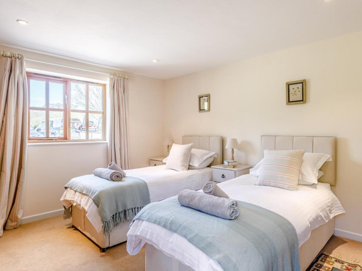 2 Bed In Dorchester 75243 Frampton  Экстерьер фото