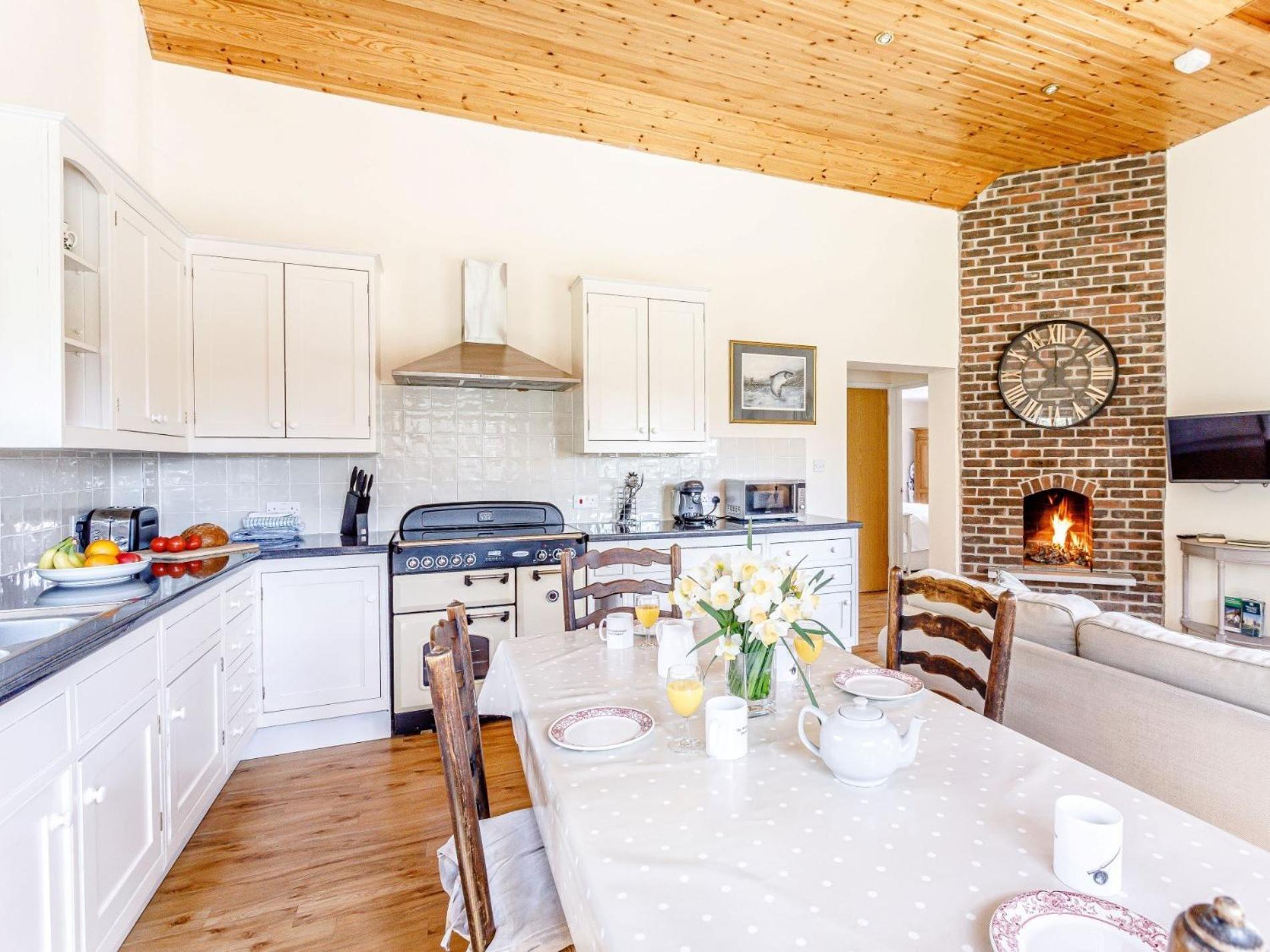 2 Bed In Dorchester 75243 Frampton  Экстерьер фото